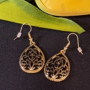 Gold Tone Filigree Dangle Earrings
